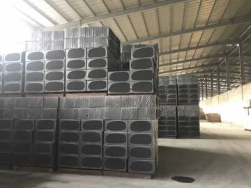 建筑外墻保溫板選用石墨改性水泥基保溫板，A級防火，施工方便，粘接好，壽命長